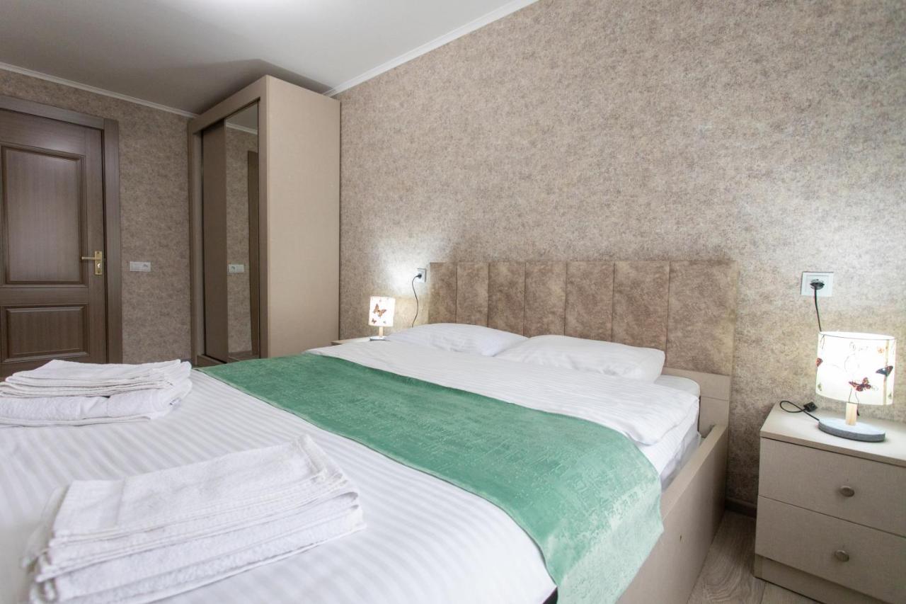 Ninia'S Apartment Kutaisi Ngoại thất bức ảnh