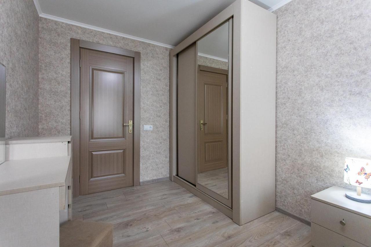 Ninia'S Apartment Kutaisi Ngoại thất bức ảnh
