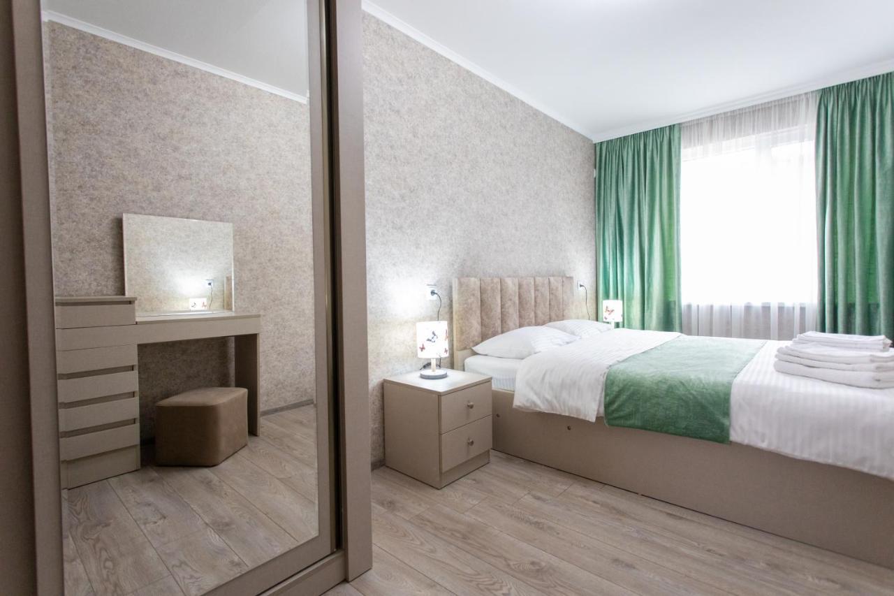 Ninia'S Apartment Kutaisi Ngoại thất bức ảnh