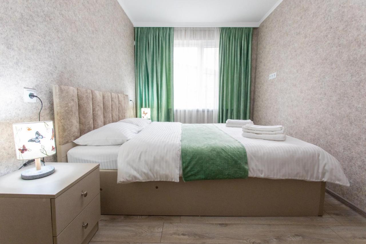 Ninia'S Apartment Kutaisi Ngoại thất bức ảnh